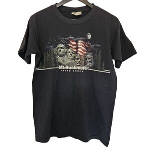Mt. Rushmore Black Graphic T-Shirt | Green Brand Recycled | M
